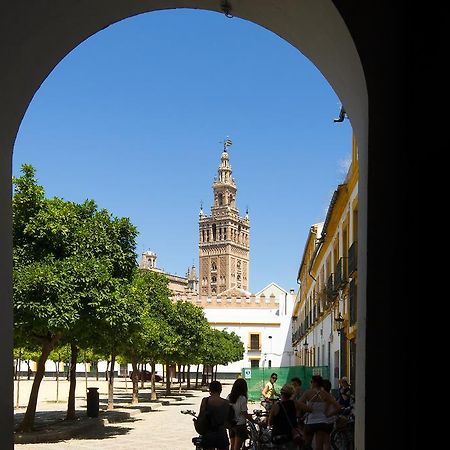 Holi-Rent Historic House Next To The Alcazar Apartment Sevilla Bagian luar foto
