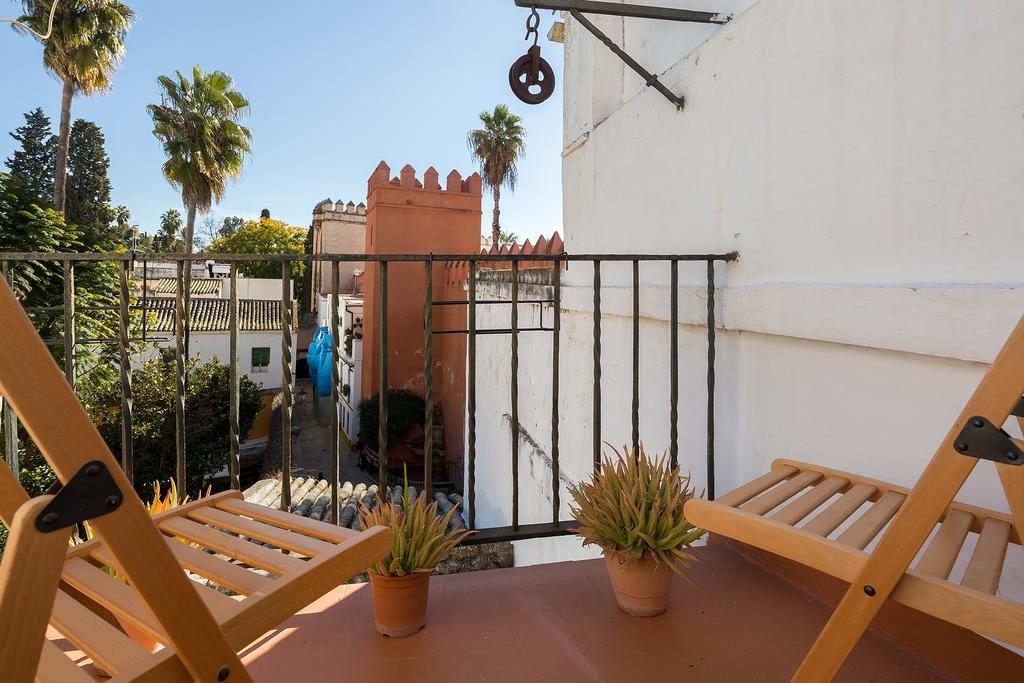 Holi-Rent Historic House Next To The Alcazar Apartment Sevilla Bagian luar foto