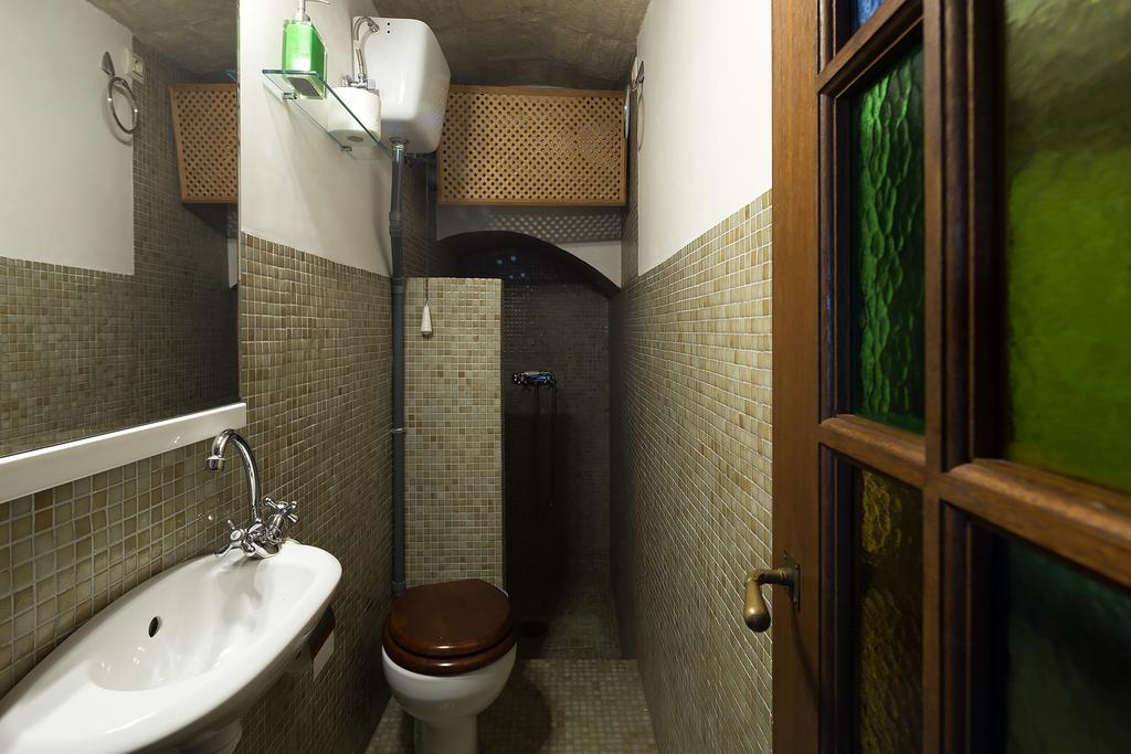 Holi-Rent Historic House Next To The Alcazar Apartment Sevilla Bagian luar foto